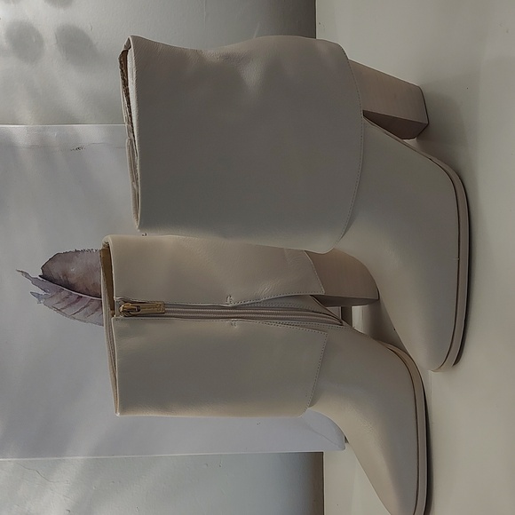 Jessica Simpson Women's Coulton Cuffed Dress Booties - Chalk Leather - Picture 4 of 7